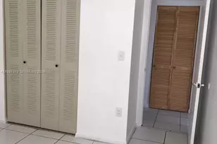 10241 NW 9th St Cir, Miami, FL 33172 - Photo 9