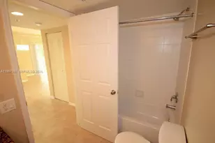 4195 N Haverhill Rd, West Palm Beach, FL 33417 - Photo 5