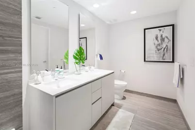 1010 Brickell Ave #4411, Miami, FL 33131 - Photo 13