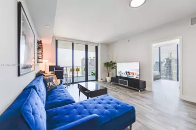 1010 Brickell Ave #4411, Miami, FL 33131 - Photo 5