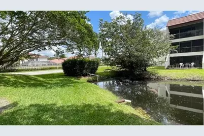 100 Lakeview Dr #103, Weston, FL 33326 - Photo 19