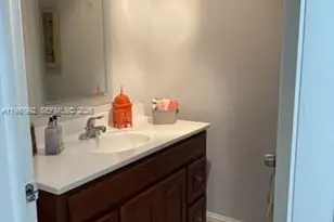 100 Lakeview Dr, Weston, FL 33326 - Photo 13