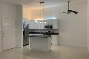 907 NE 199th St, Miami, FL 33179 - Photo 5