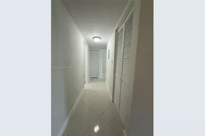 907 NE 199th St #204, Miami, FL 33179 - Photo 23