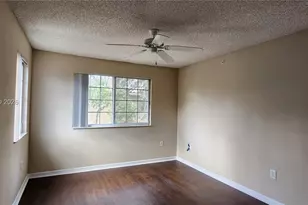 4151 N Haverhill Rd, West Palm Beach, FL 33417 - Photo 9