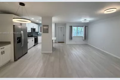 2041 NW 81st Avenue #426, Pembroke Pines, FL 33024 - Photo 5