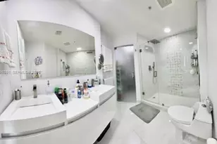 79 SW 12th St, Miami, FL 33130 - Photo 11