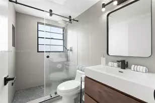 319 Preston H, Boca Raton, FL 33434 - Photo 5