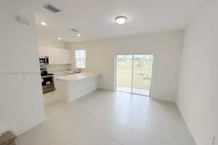 12432 NW 23rd Ct, Miami, FL 33167 - Photo 9