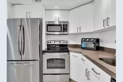 500 Bayview Dr #1132, Sunny Isles Beach, FL 33160 - Photo 13