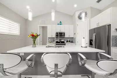 2009 Flower, Sebring, FL 33875 - Photo 9