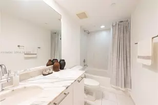 950 Brickell Bay Dr, Miami, FL 33131 - Photo 23