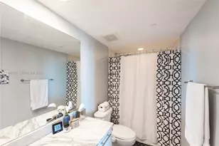 950 Brickell Bay Dr, Miami, FL 33131 - Photo 13