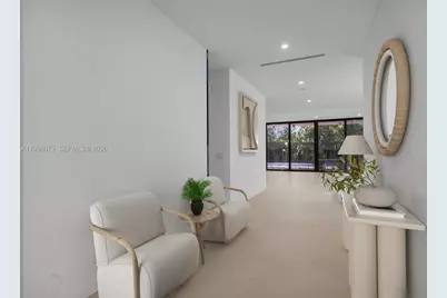 3983 Kumquat Ave, Miami, FL 33133 - Photo 13