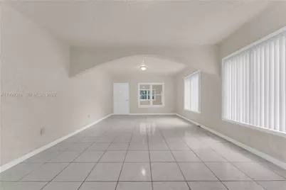 2231 NW 74th St, Miami, FL 33147 - Photo 11
