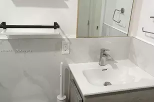 16082 NE 9th Ct, North Miami Beach, FL 33162 - Photo 9