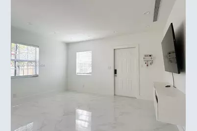 16082 NE 9th Ct, North Miami Beach, FL 33162 - Photo 5