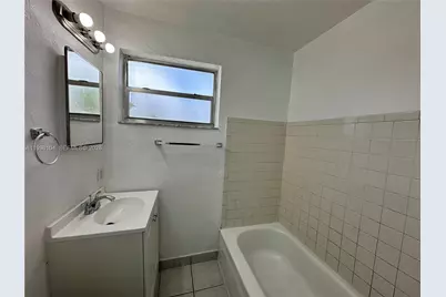 701 NW 7th Ave #1, Hallandale Beach, FL 33009 - Photo 5