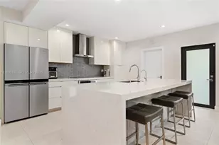 3141 N Bay Rd, Miami Beach, FL 33140 - Photo 3