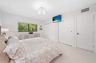 3141 N Bay Rd, Miami Beach, FL 33140 - Photo 13