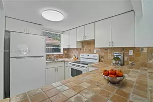461 SW 7th St, Miami, FL 33130 - Photo 5
