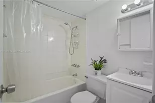 461 SW 7th St, Miami, FL 33130 - Photo 9