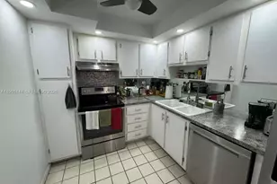1200 St Charles Pl, Pembroke Pines, FL 33026 - Photo 11