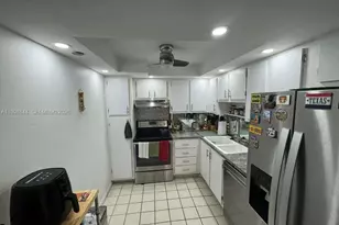 1200 St Charles Pl, Pembroke Pines, FL 33026 - Photo 11