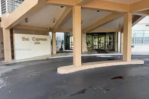 1200 St Charles Pl, Pembroke Pines, FL 33026 - Photo 25