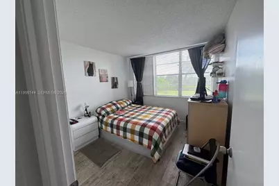 1200 Saint Charles Pl #321, Pembroke Pines, FL 33026 - Photo 9