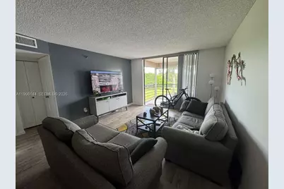 1200 Saint Charles Pl #321, Pembroke Pines, FL 33026 - Photo 3