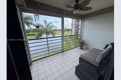 1200 Saint Charles Pl #321, Pembroke Pines, FL 33026 - Photo 21