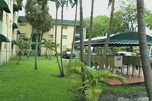 666 W 81st St, Hialeah, FL 33014 - Photo 3