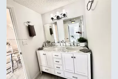 500 Bayview Dr #717, Sunny Isles Beach, FL 33160 - Photo 17