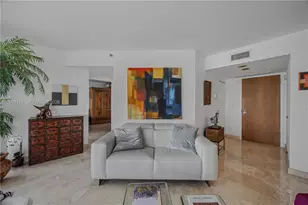 1000 W Island Blvd, Aventura, FL 33160 - Photo 11