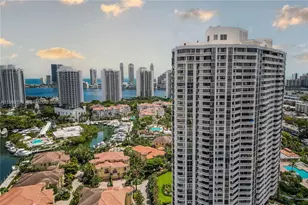 1000 W Island Blvd, Aventura, FL 33160 - Photo 53