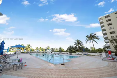 100 Lincoln Rd #734, Miami Beach, FL 33139 - Photo 15