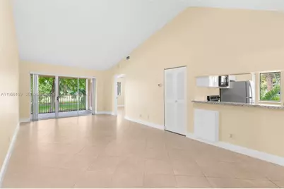 1139 Coral Club Dr #1139, Coral Springs, FL 33071 - Photo 3