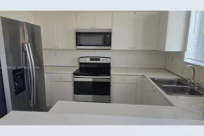 2755 SE 15th Rd #101, Homestead, FL 33035 - Photo 9