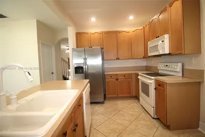 3377 Merrick Ln #707, Margate, FL 33063 - Photo 9
