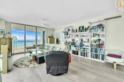 3801 Collins Ave #806, Miami Beach, FL 33140 - Photo 9