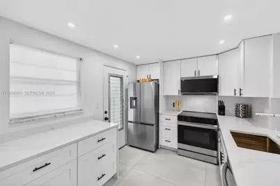 420 NE 12th Ave #202, Hallandale Beach, FL 33009 - Photo 21