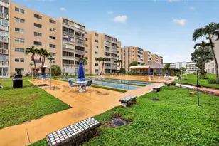 420 NE 12th Ave, Hallandale Beach, FL 33009 - Photo 47