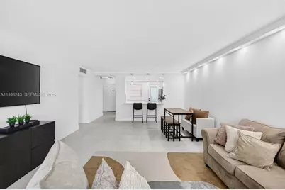 420 NE 12th Ave #202, Hallandale Beach, FL 33009 - Photo 1