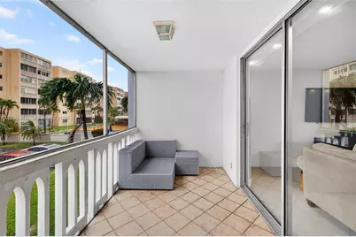 420 NE 12th Ave #202, Hallandale Beach, FL 33009 - Photo 33