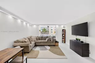 420 NE 12th Ave, Hallandale Beach, FL 33009 - Photo 5