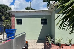 538 W 1st St, Riviera Beach, FL 33404 - Photo 3