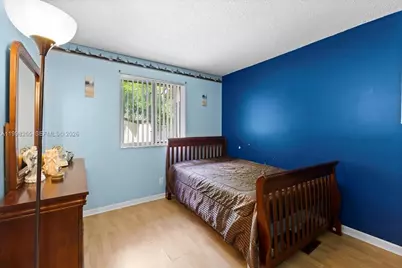 3047 N Oakland Forest Dr #204, Oakland Park, FL 33309 - Photo 9