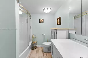 3047 N Oakland Forest Dr, Oakland Park, FL 33309 - Photo 11