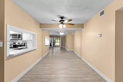 3047 N Oakland Forest Dr #204, Oakland Park, FL 33309 - Photo 5